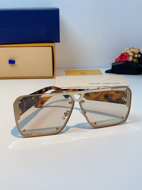 ルイヴィトンサングラス背面デザイン